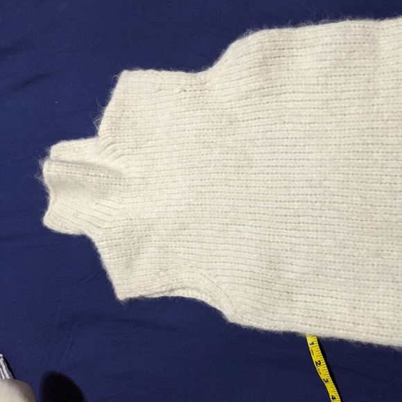 theory armless merino wool turtleneck sweater - Picture 1 of 2